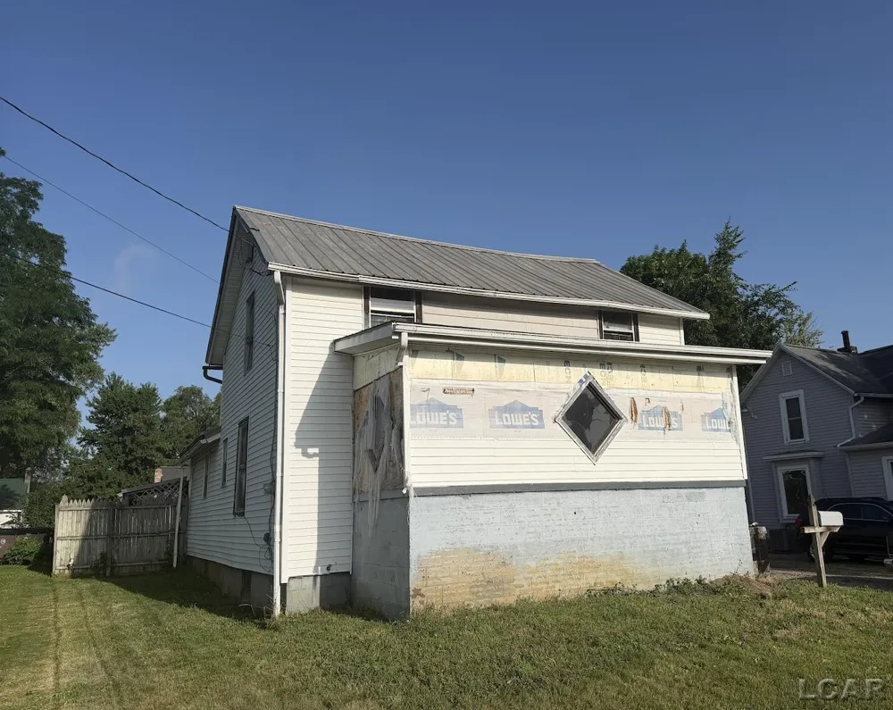 758 Caton Road Adrian City, MI 49221