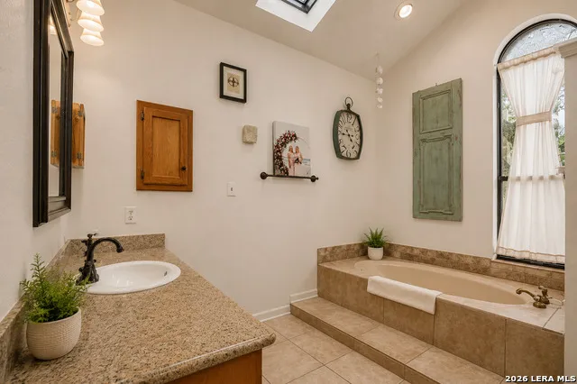 9103 Windgarden Cir Windcrest, TX 78239