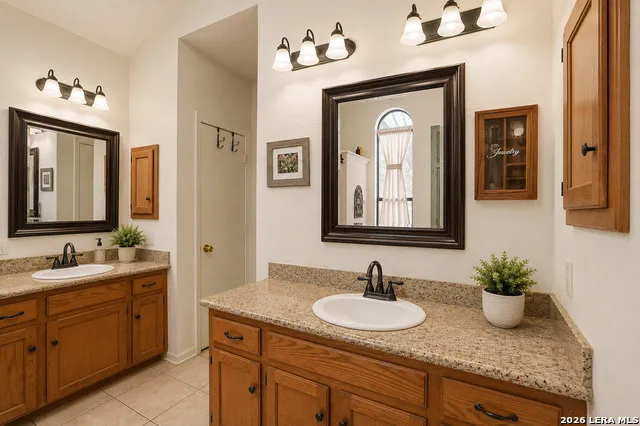 9103 Windgarden Cir Windcrest, TX 78239