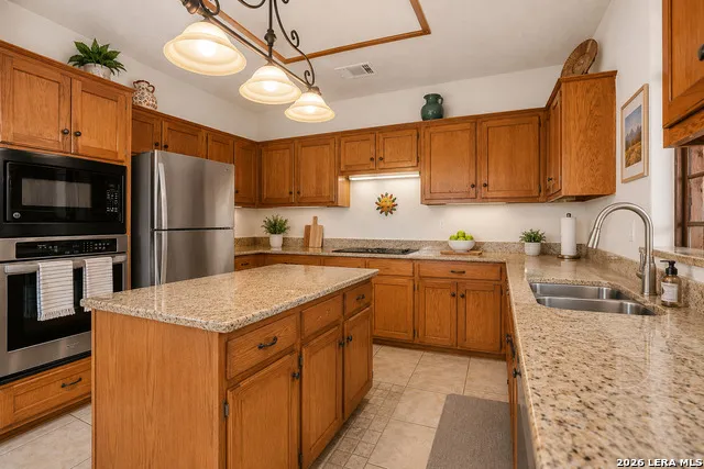 9103 Windgarden Cir Windcrest, TX 78239