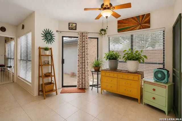 9103 Windgarden Cir Windcrest, TX 78239