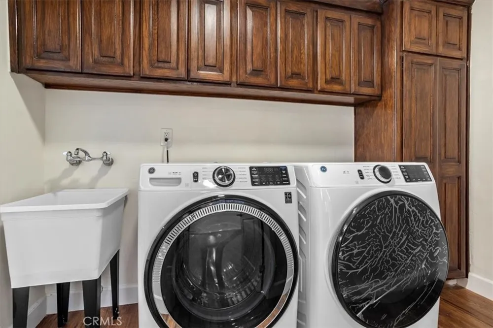 7942 De Soto Avenue Canoga Park, CA 91304