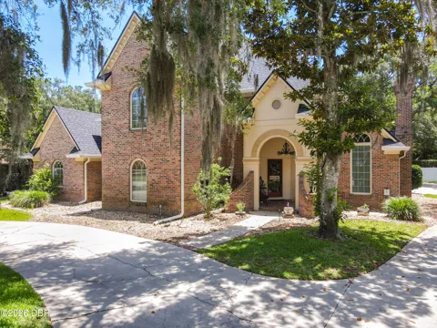 38 Winding Creek Way