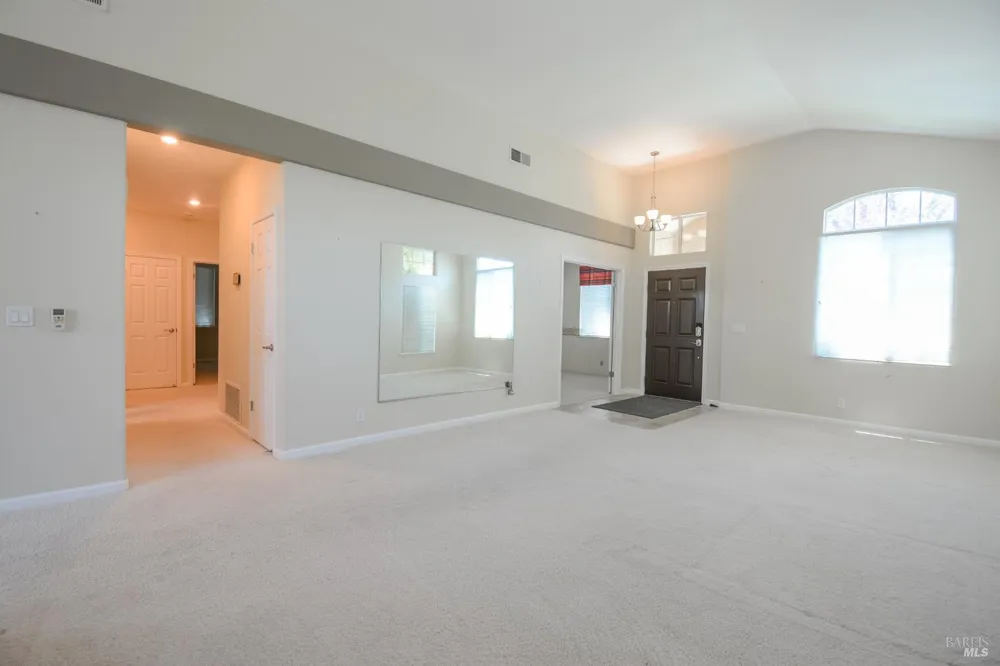 613 Edenderry Drive Vacaville, CA 95688