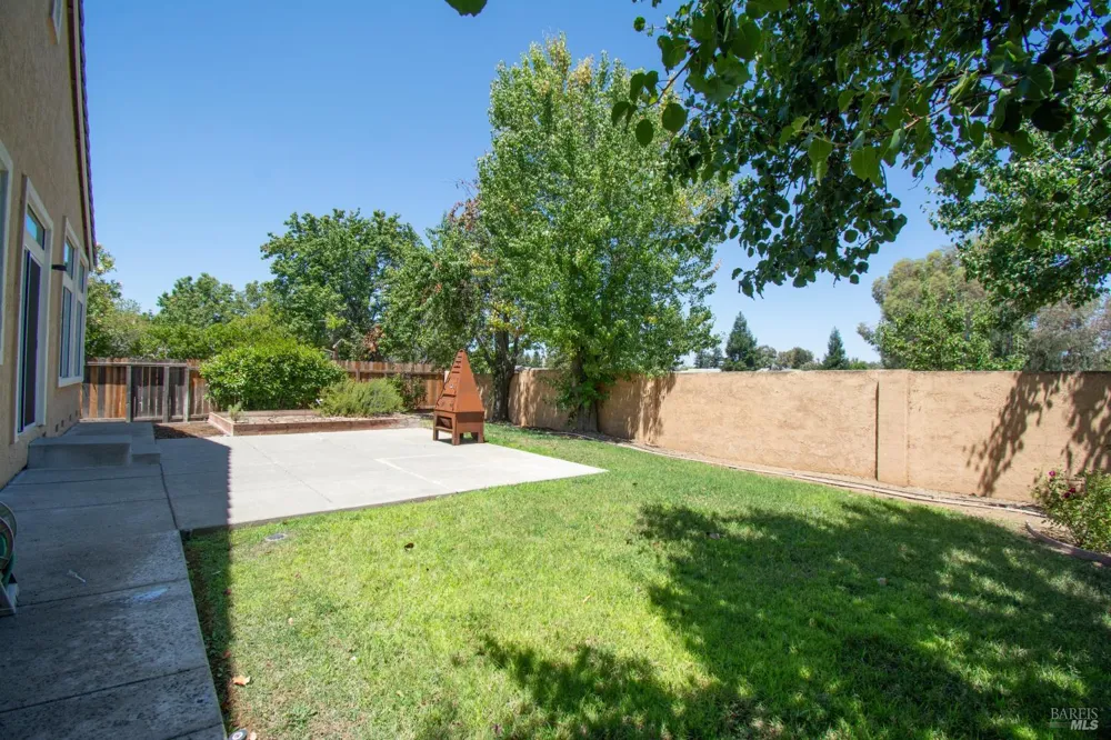 613 Edenderry Drive Vacaville, CA 95688