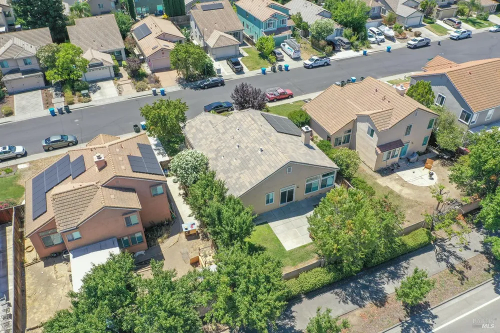 613 Edenderry Drive Vacaville, CA 95688