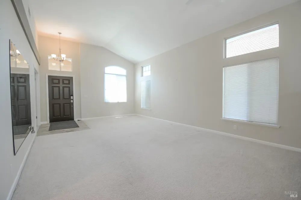 613 Edenderry Drive Vacaville, CA 95688