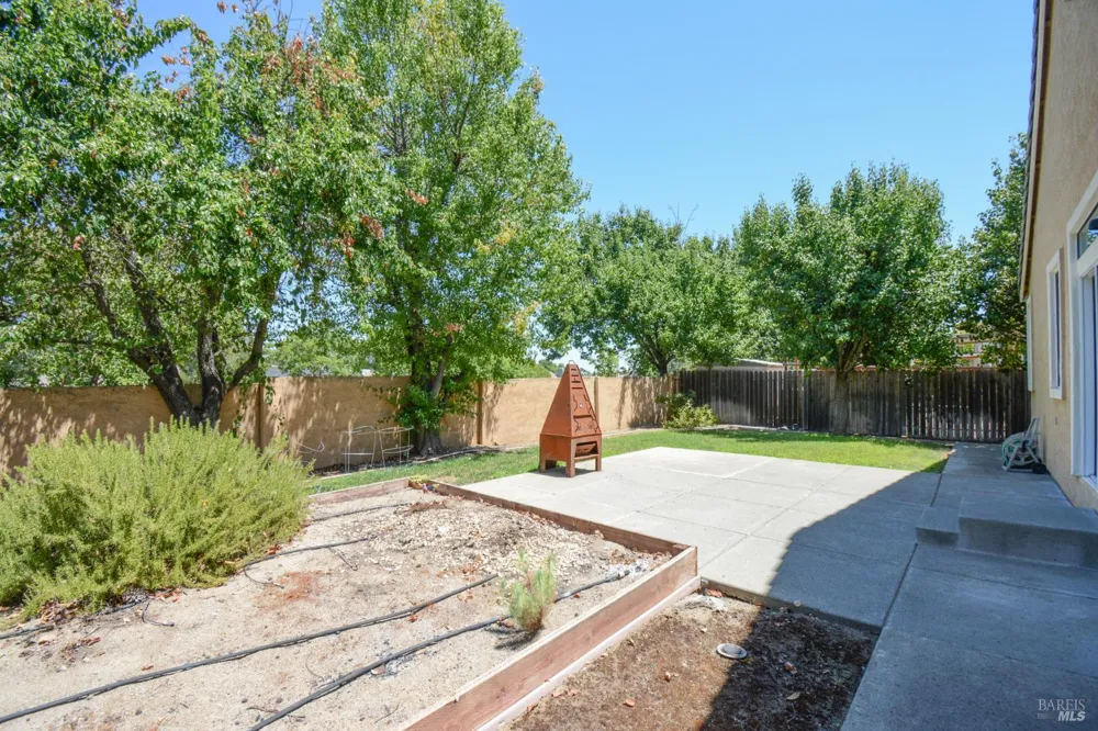 613 Edenderry Drive Vacaville, CA 95688