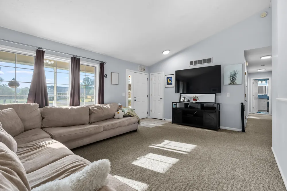 150 Gull Pointe Drive Bedford Charter Township, MI 49017