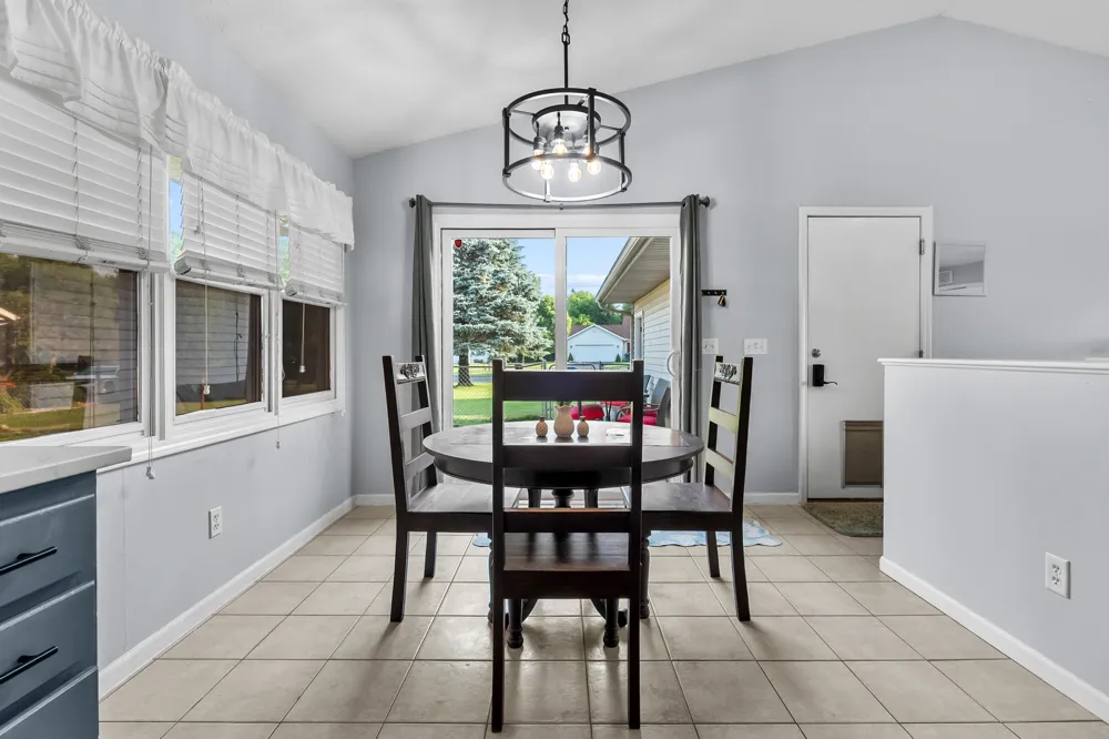 150 Gull Pointe Drive Bedford Charter Township, MI 49017