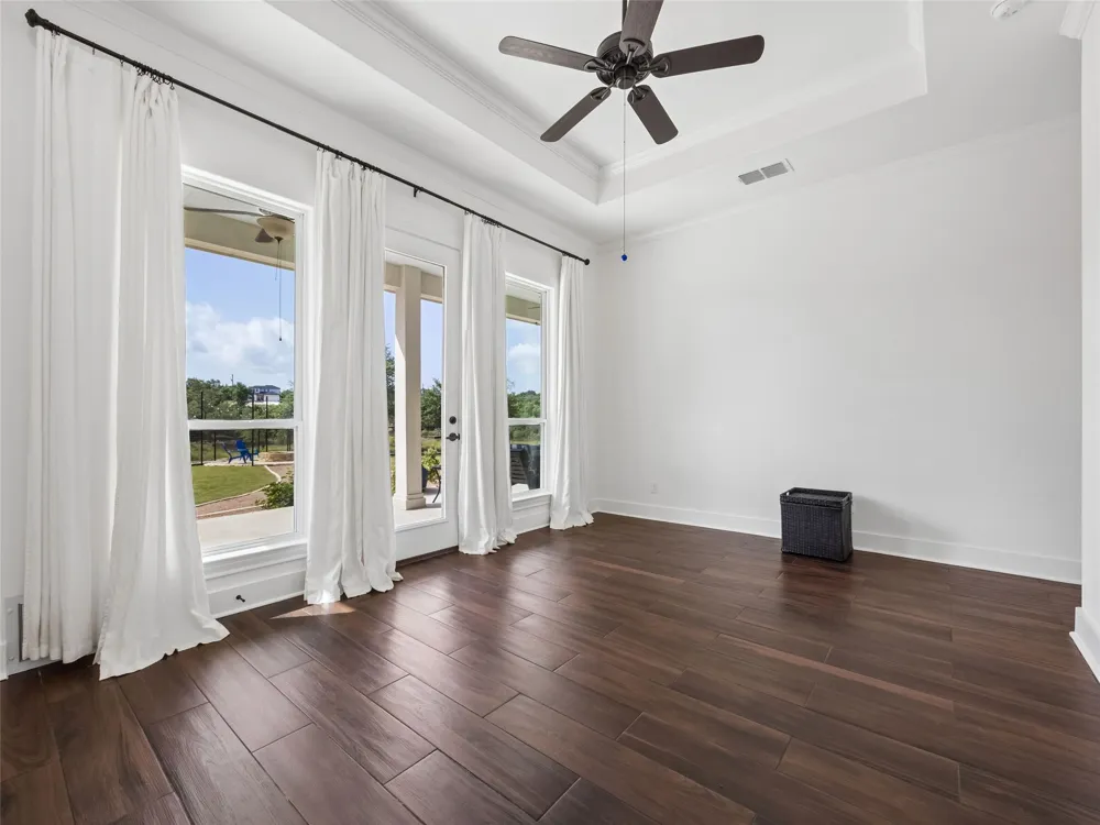 109 Serapia Garza Blanco, TX 78606