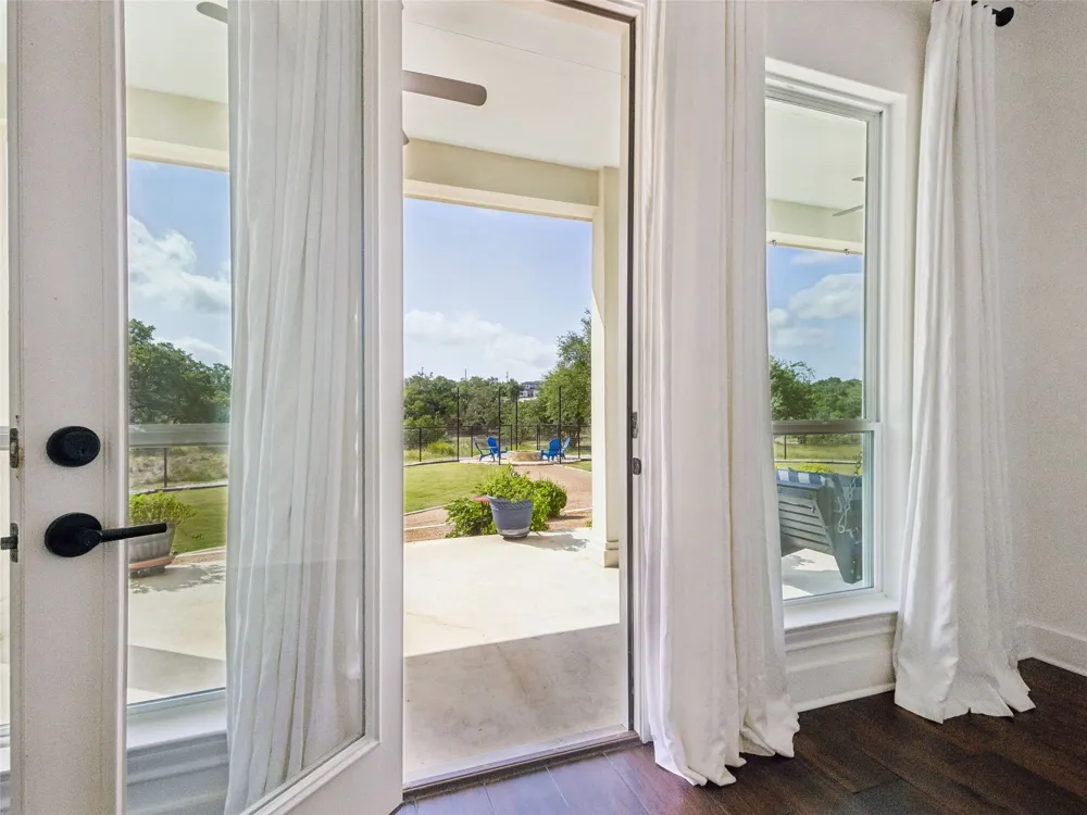 109 Serapia Garza Blanco, TX 78606