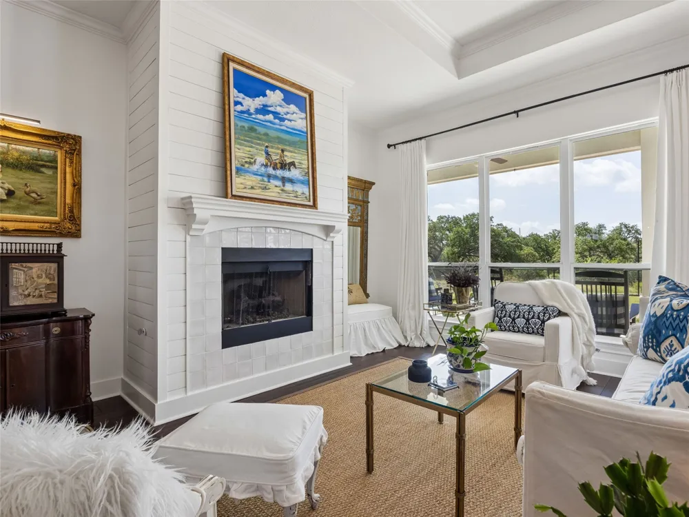 109 Serapia Garza Blanco, TX 78606