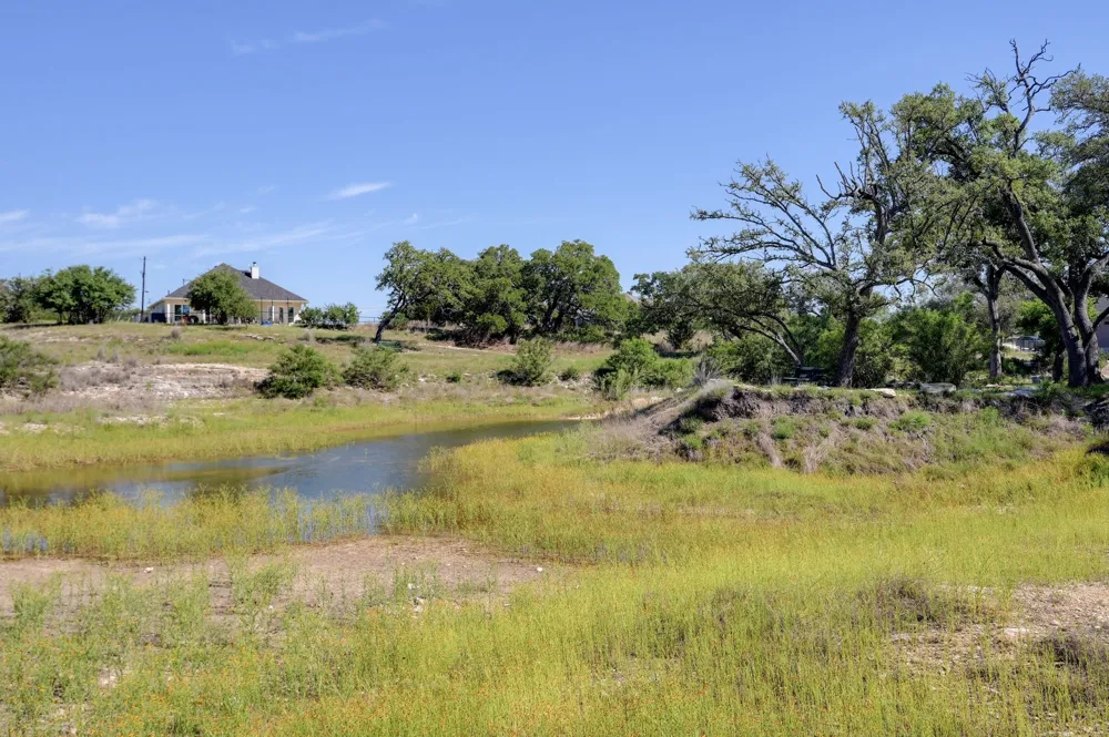 109 Serapia Garza Blanco, TX 78606