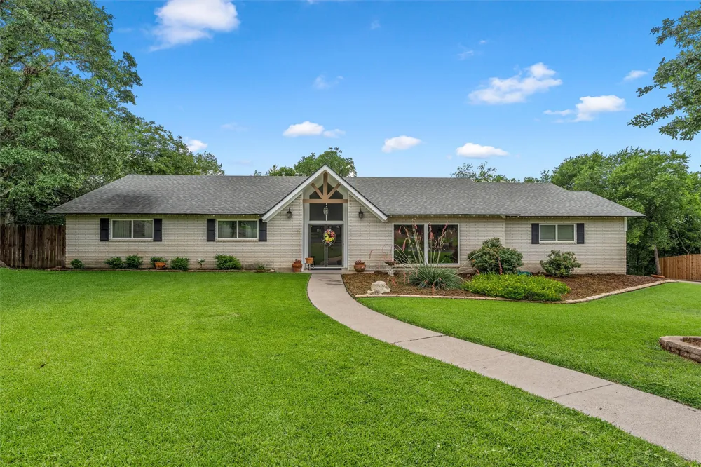 1124 Sierra Drive Woodway, TX 76712