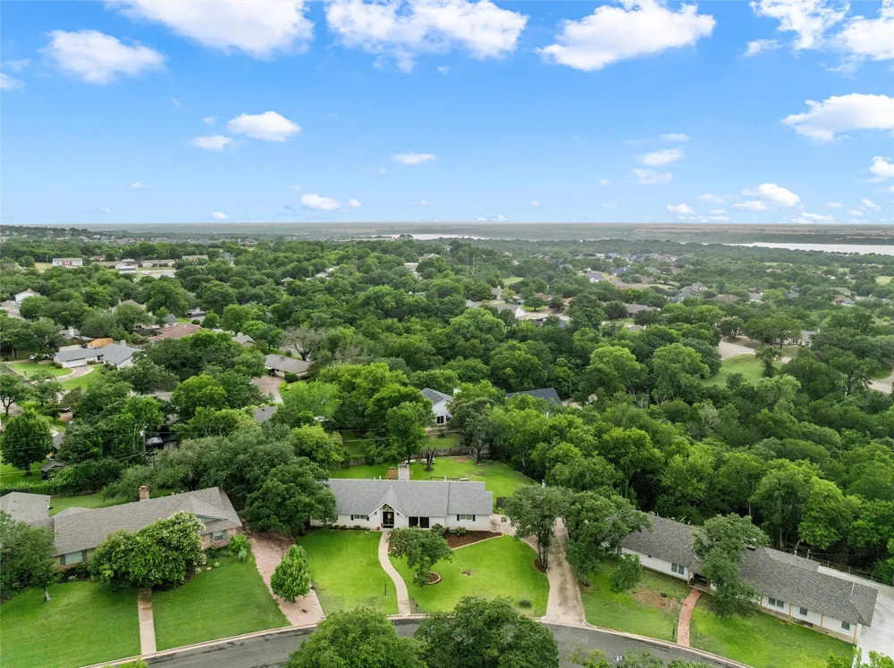 1124 Sierra Drive Woodway, TX 76712