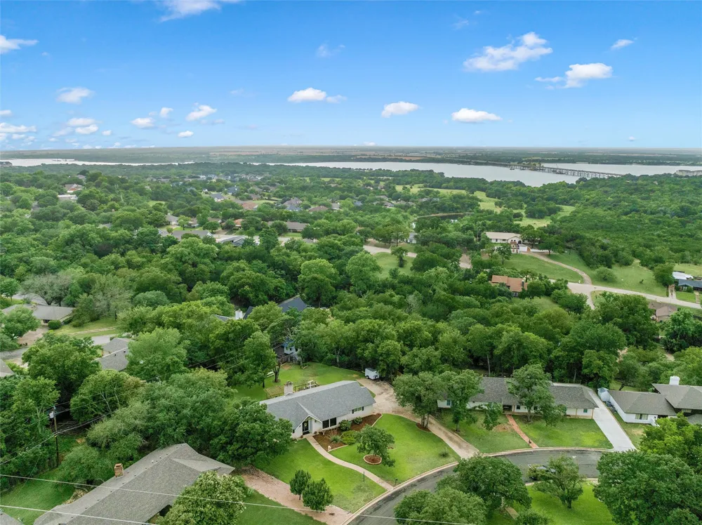 1124 Sierra Drive Woodway, TX 76712
