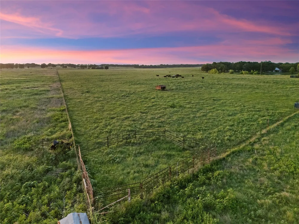 2442 Happy Swaner Lane Axtell, TX 76624