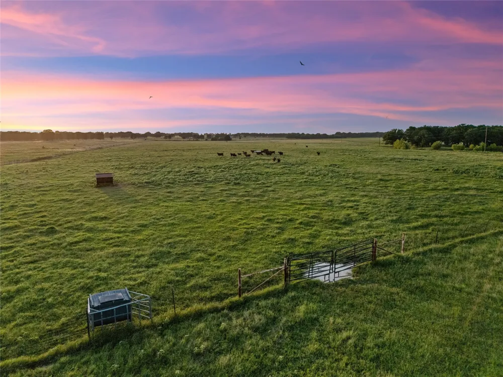 2442 Happy Swaner Lane Axtell, TX 76624