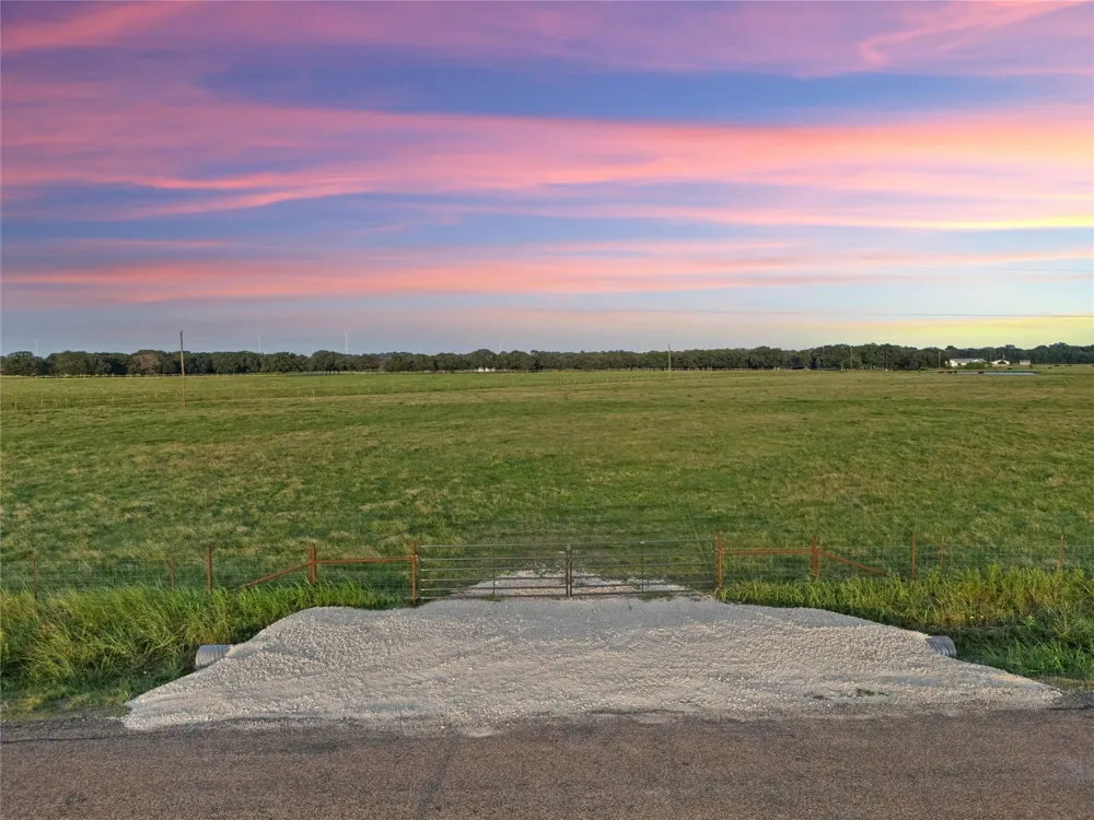 2442 Happy Swaner Lane Axtell, TX 76624
