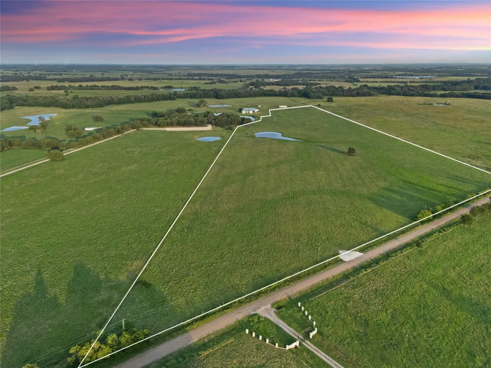 2442 Happy Swaner Lane Axtell, TX 76624