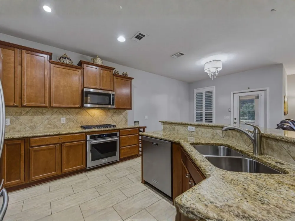 2204 Cane Hill Drive Frisco, TX 75036