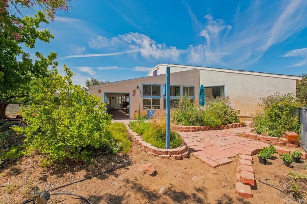 12350 Yucca Road Descanso, CA 91916