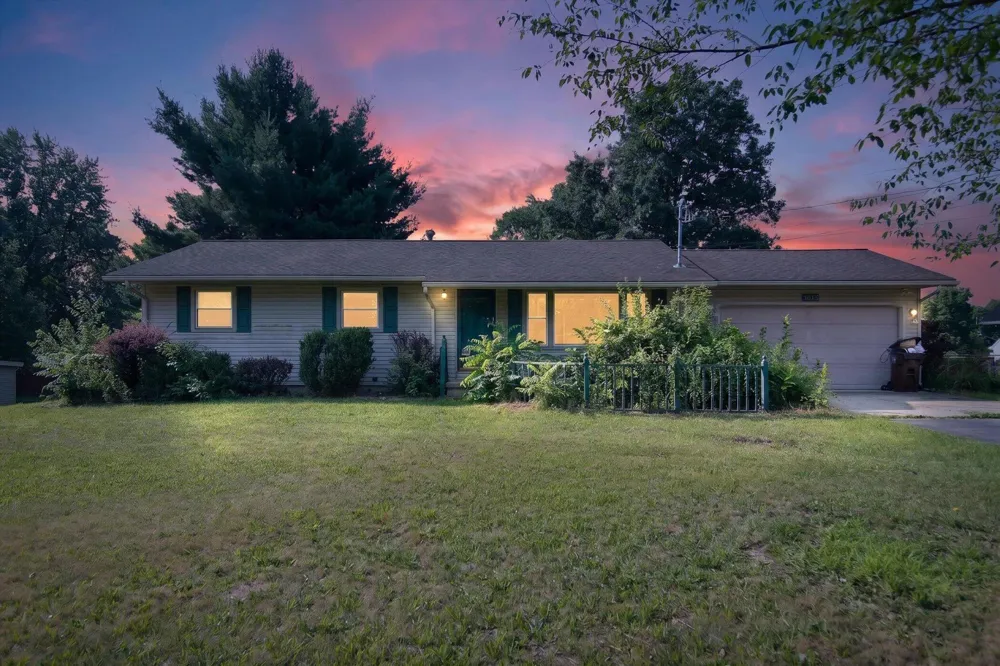 3015 John Glenn Drive Jackson, MI 49201