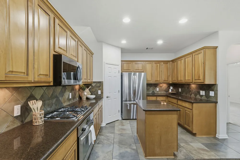 212 Tulip Trail Bend Cedar Park, TX 78613