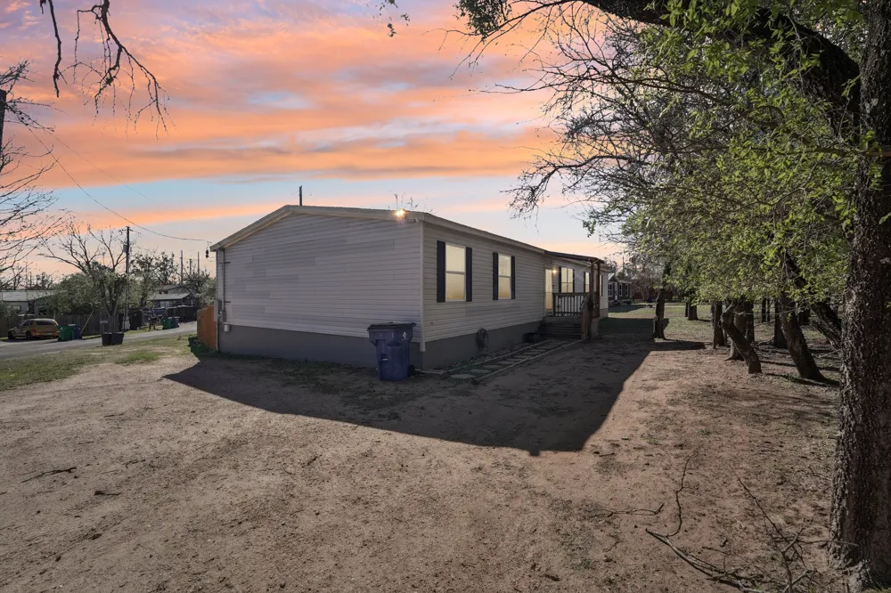 837 Southwood Drive Horseshoe Bay, TX 78657