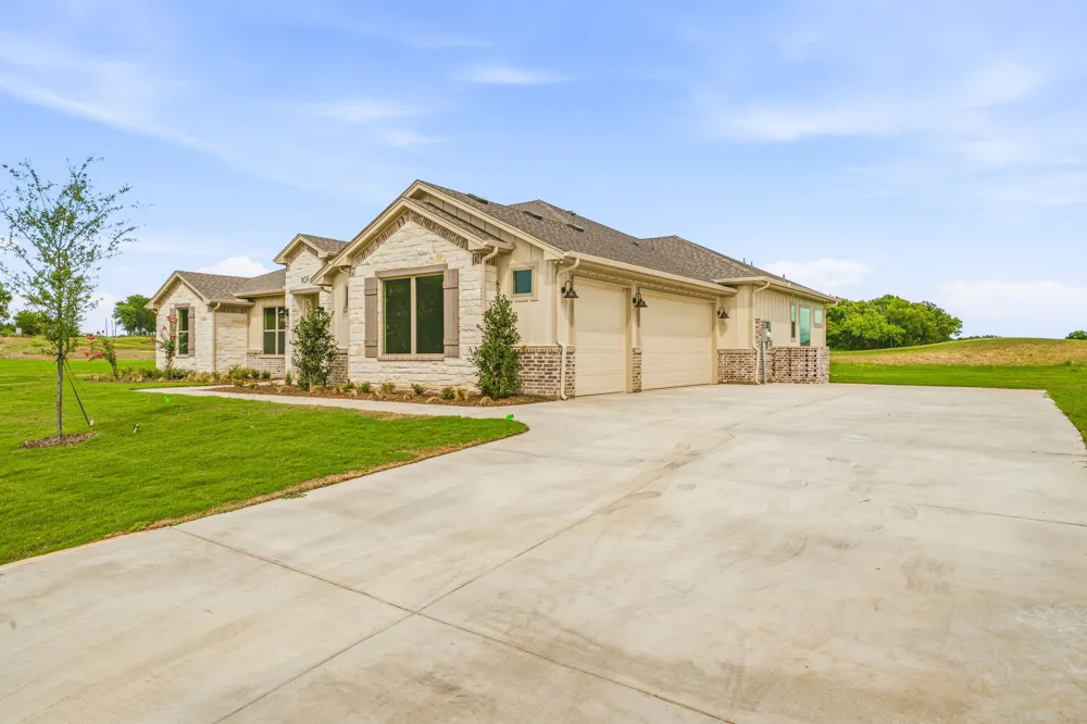 101 Eagle Court Glen Rose, TX 76077