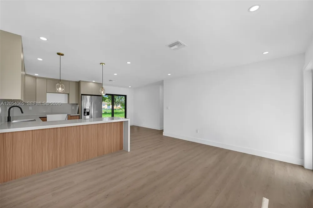 17231 NW 47th Ct Miami Gardens, FL 33055