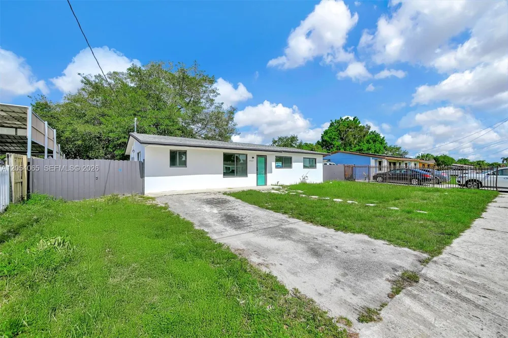 17231 NW 47th Ct Miami Gardens, FL 33055
