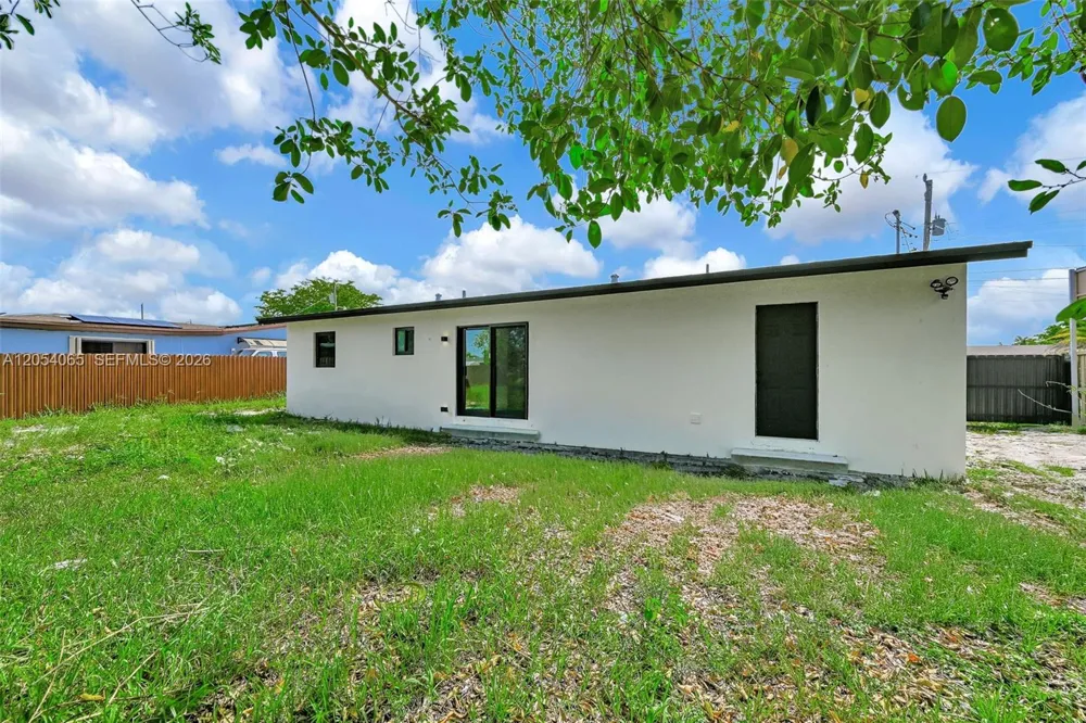 17231 NW 47th Ct Miami Gardens, FL 33055