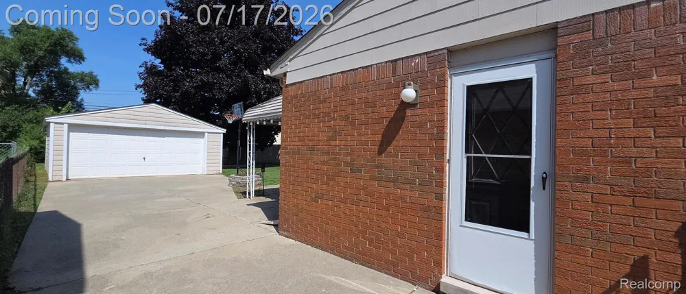 220 S Wildwood Street Westland City, MI 48186
