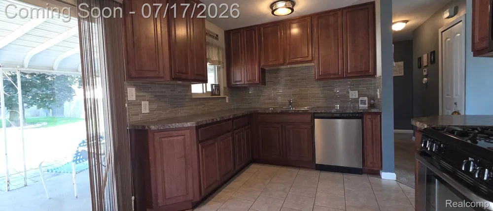 220 S Wildwood Street Westland City, MI 48186
