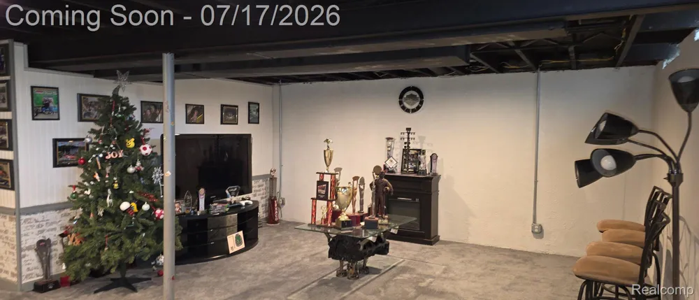 220 S Wildwood Street Westland City, MI 48186