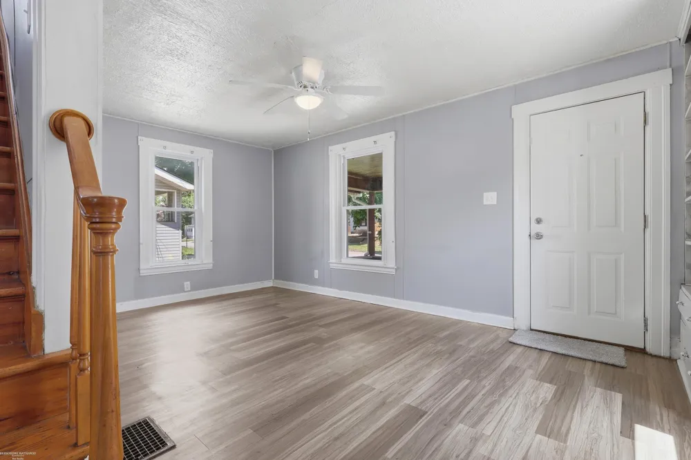 57 Johnson Street Pontiac City, MI 48341