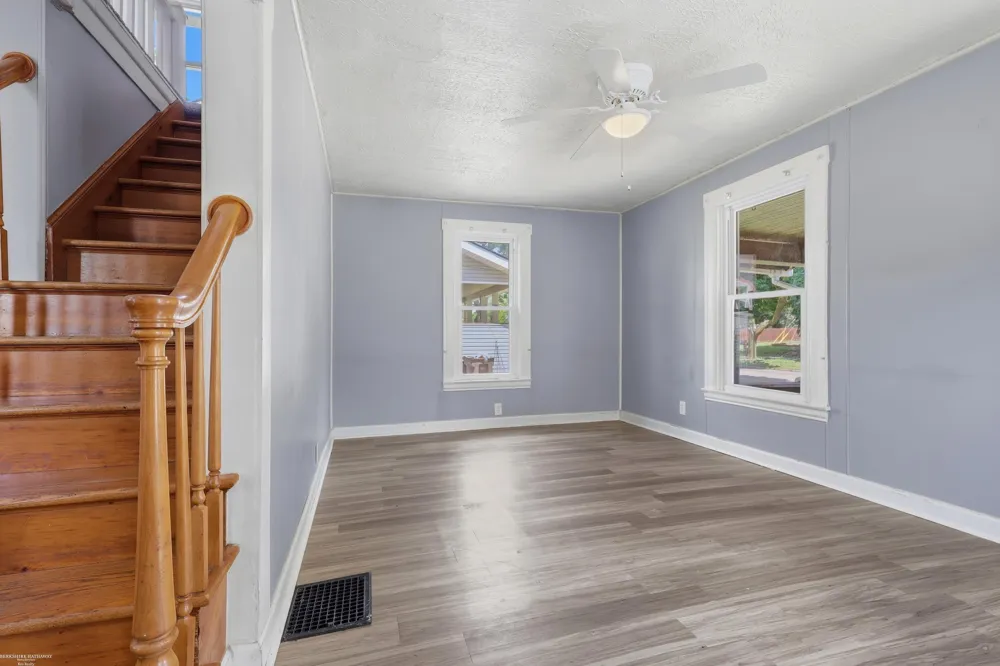 57 Johnson Street Pontiac City, MI 48341
