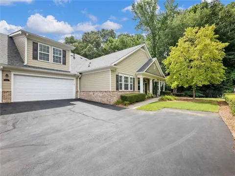 2623 Grapevine Circle #602