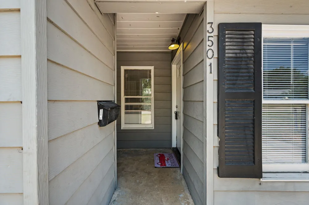 3501 Eastridge Drive Haltom City, TX 76117