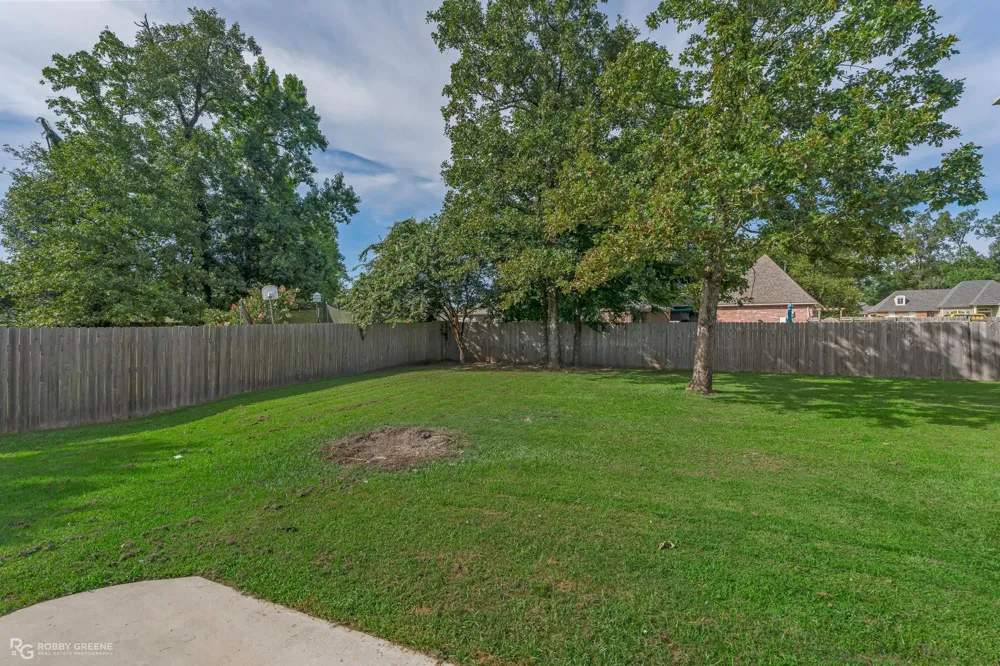 1761 Turning Leaf Trail Haughton, LA 71037