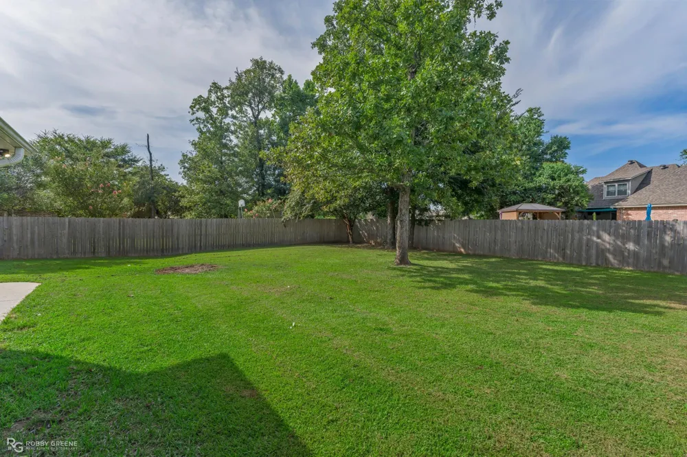 1761 Turning Leaf Trail Haughton, LA 71037