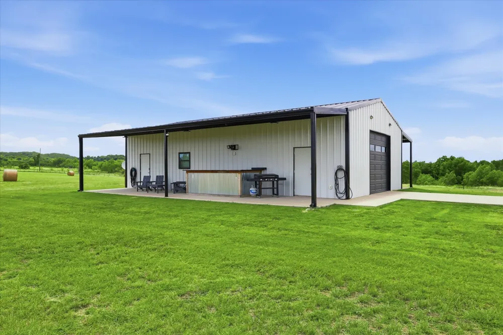 10061 Fm 66 Grandview, TX 76050