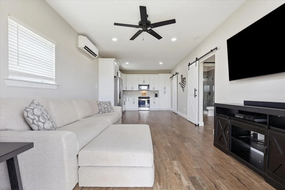10061 Fm 66 Grandview, TX 76050