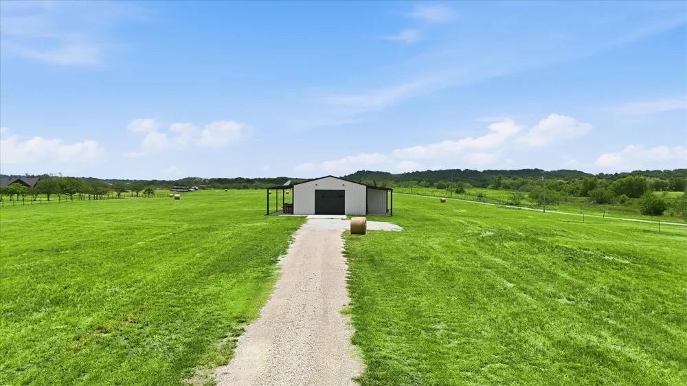 10061 Fm 66 Grandview, TX 76050