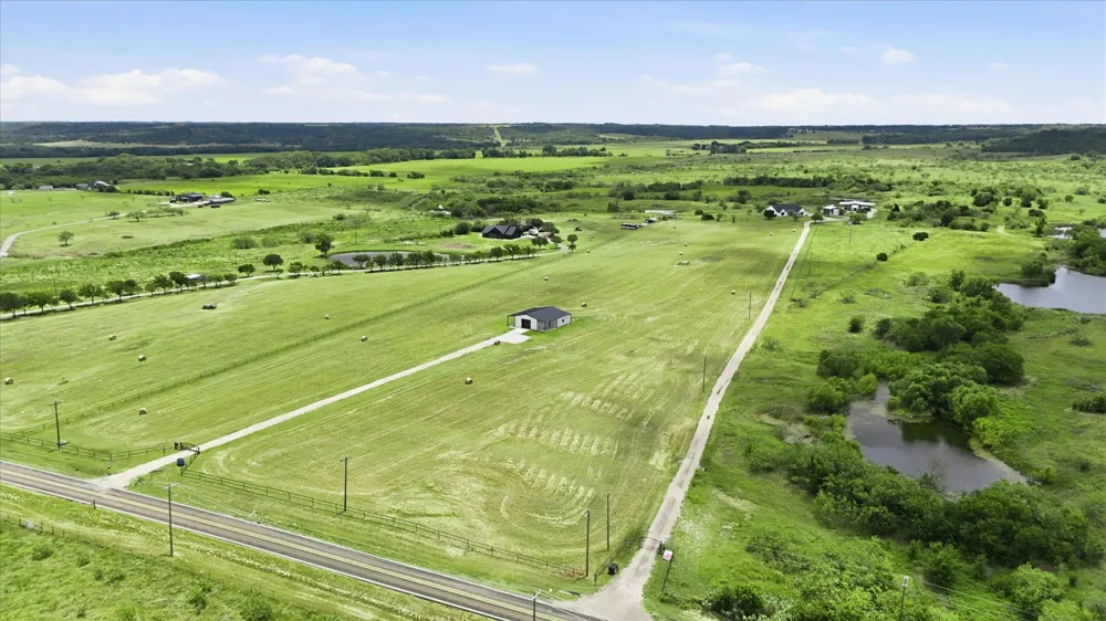 10061 Fm 66 Grandview, TX 76050