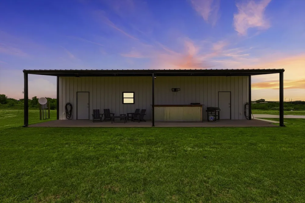 10061 Fm 66 Grandview, TX 76050