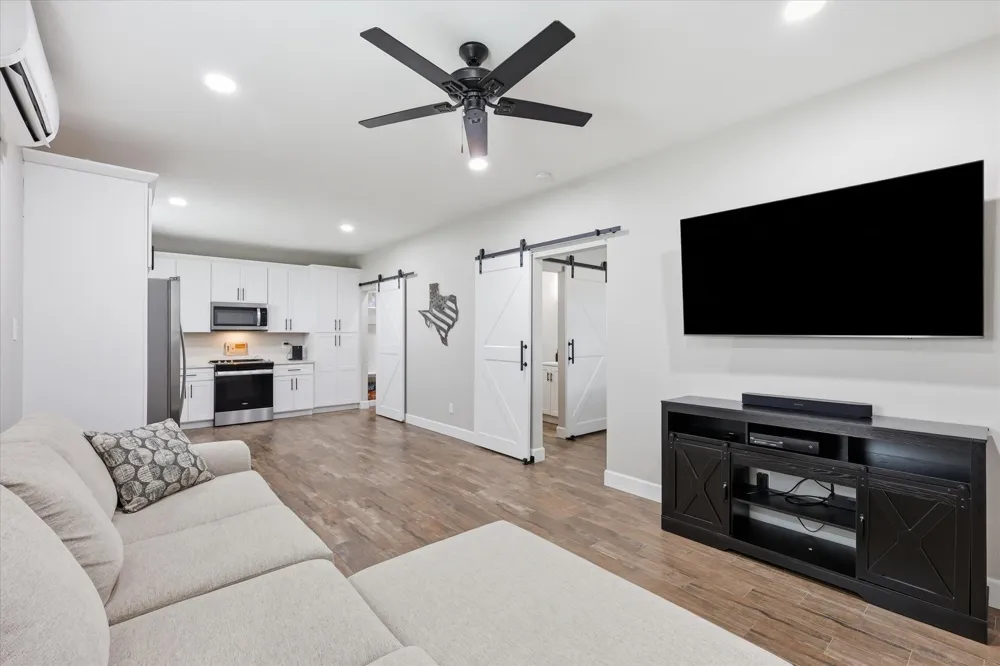 10061 Fm 66 Grandview, TX 76050
