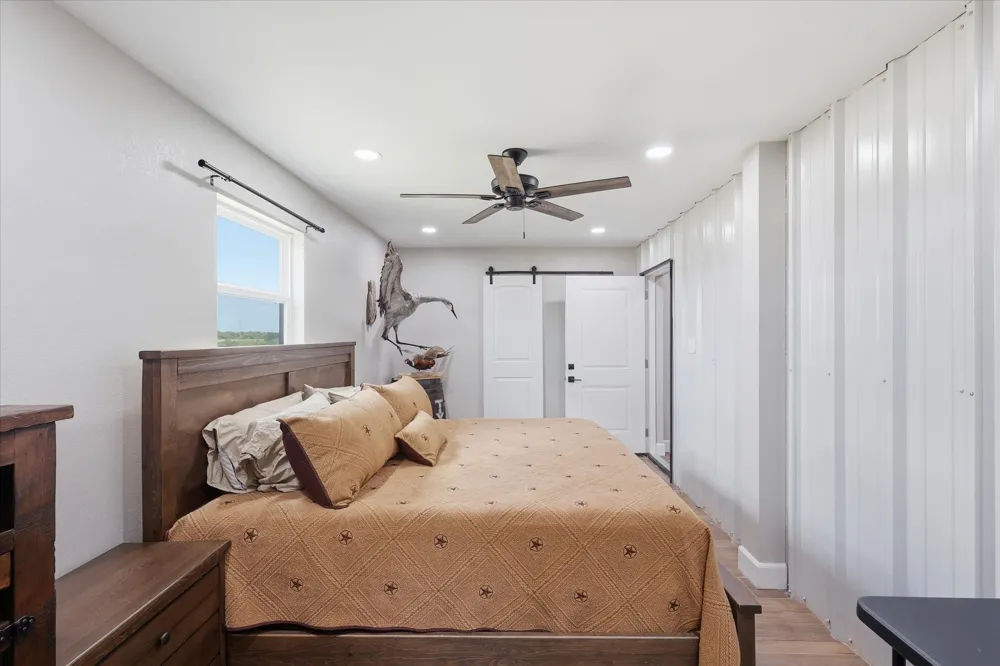 10061 Fm 66 Grandview, TX 76050
